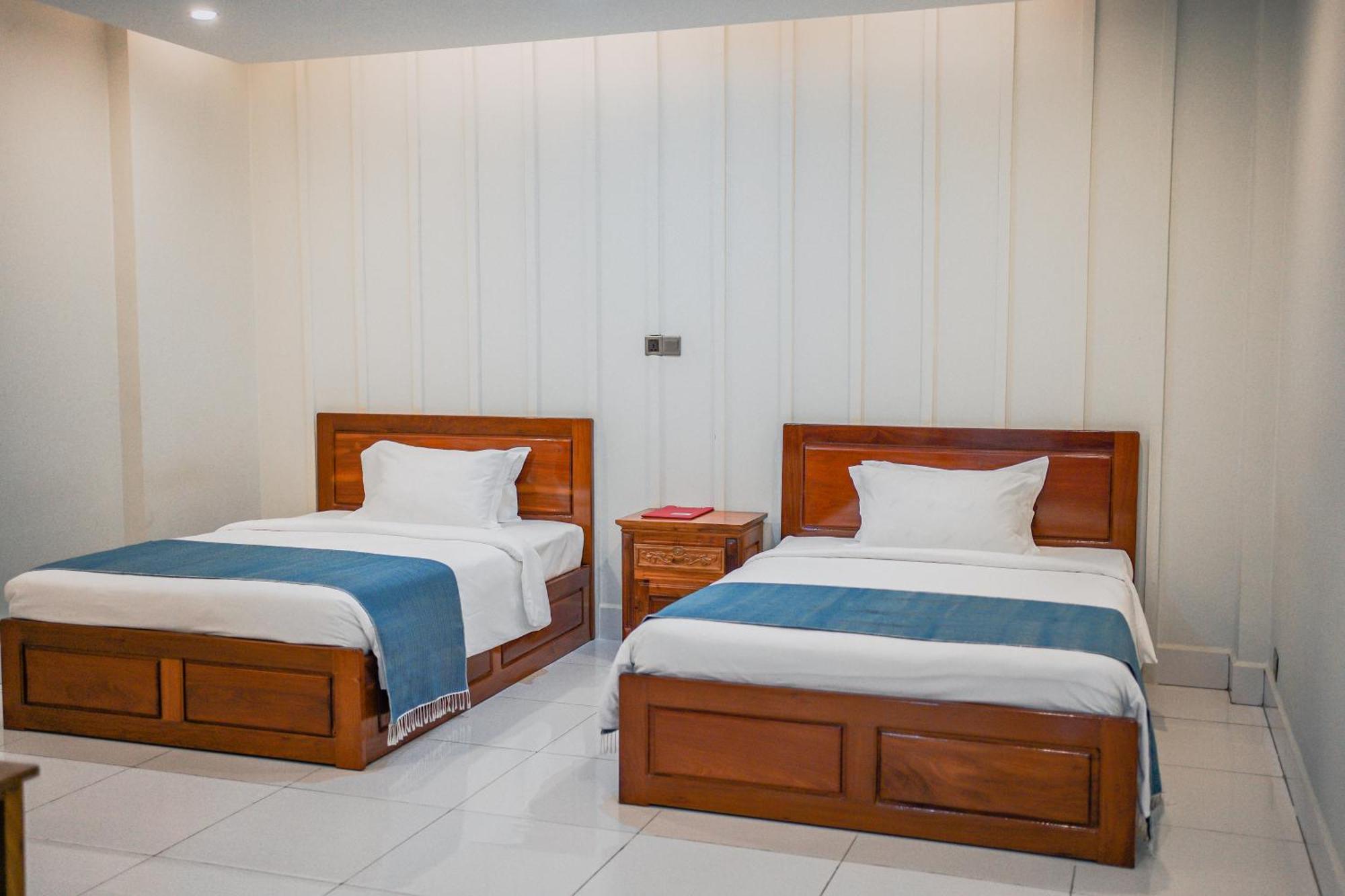 Montagne Regency Hotel Kampot Luaran gambar