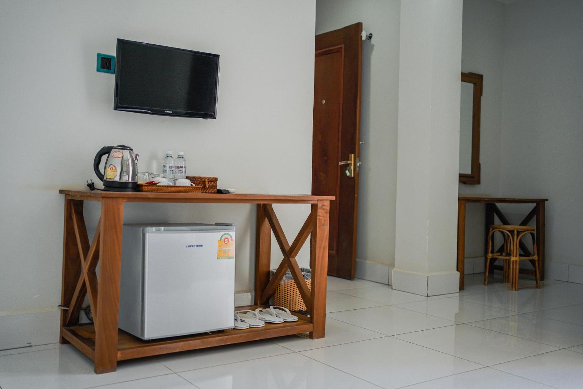 Montagne Regency Hotel Kampot Luaran gambar